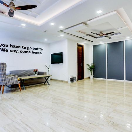 Hotel Greysky Medicity Gurgaon Buitenkant foto