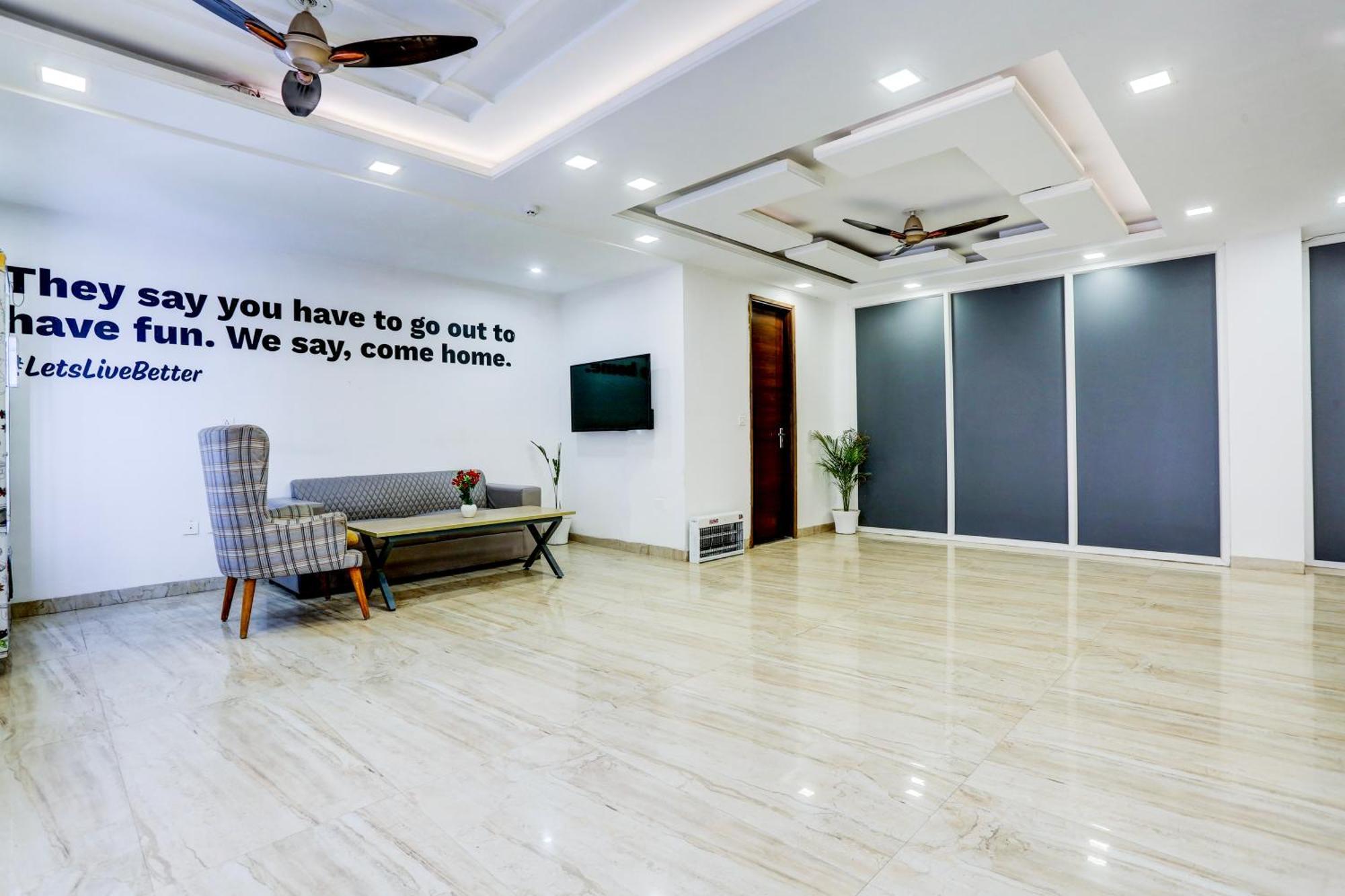 Hotel Greysky Medicity Gurgaon Buitenkant foto