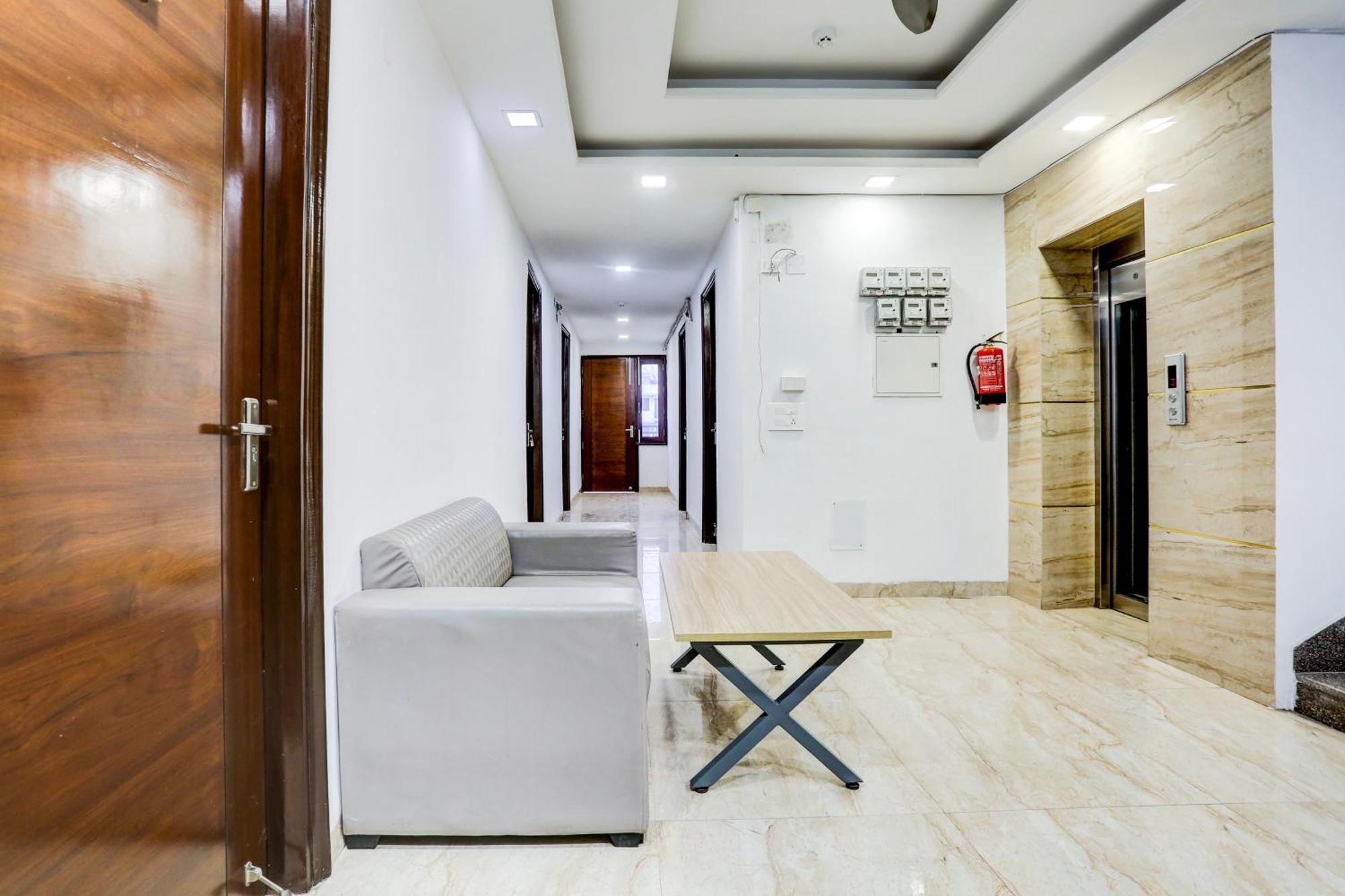 Hotel Greysky Medicity Gurgaon Buitenkant foto
