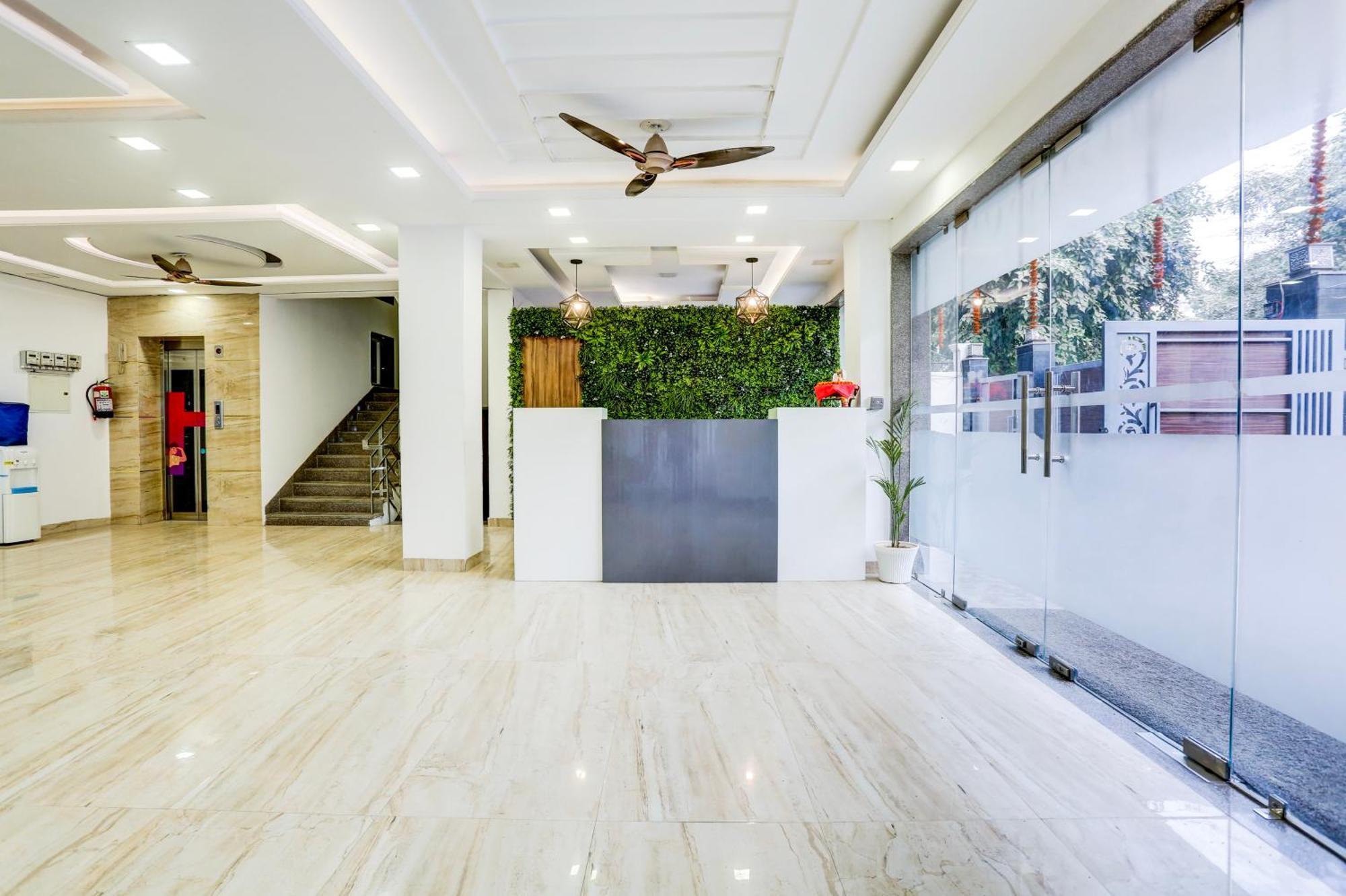 Hotel Greysky Medicity Gurgaon Buitenkant foto